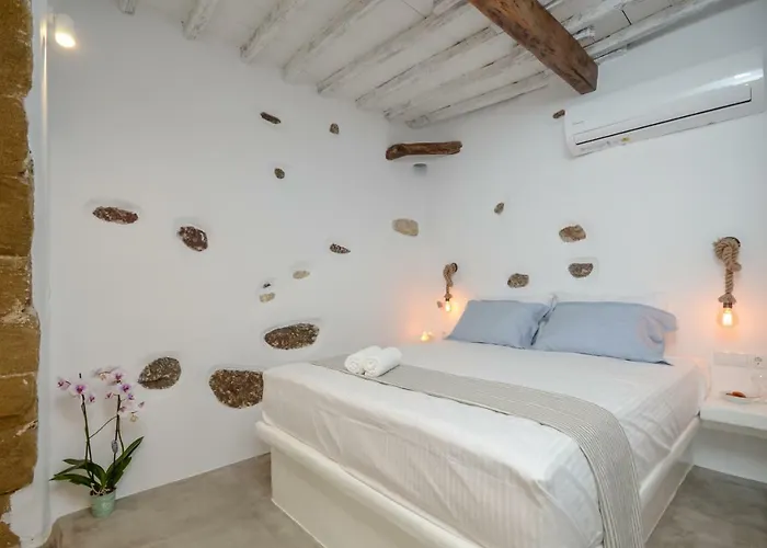 Venetian * Naxos City